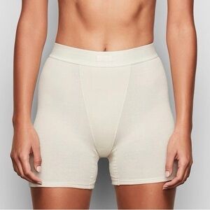 SKIMS Women's Ribbed Boxers in Bone
